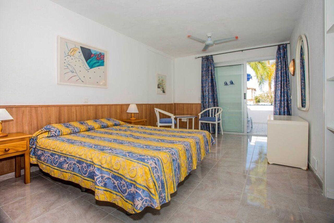 Apartamentos Puerto Colon Club أذيخي المظهر الخارجي الصورة