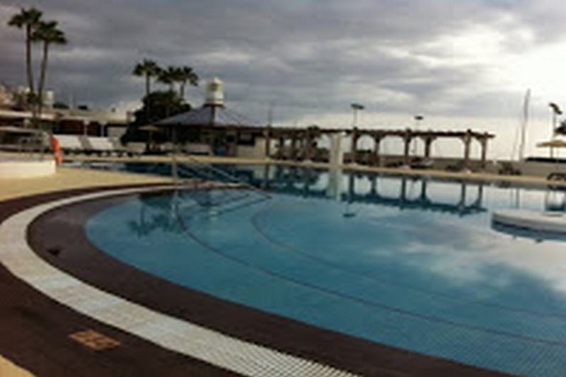 Apartamentos Puerto Colon Club أذيخي المظهر الخارجي الصورة